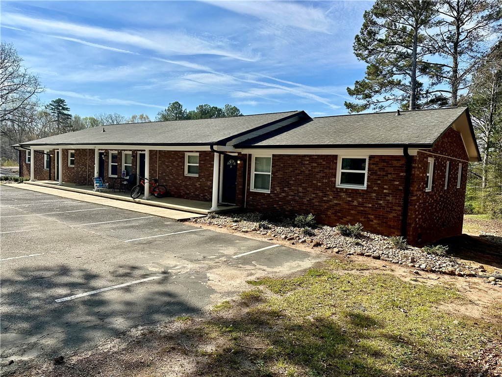 517 Old Central Road Clemson, SC 29631 - Photo 1 of 33