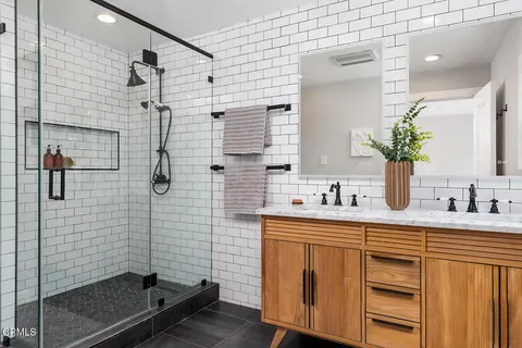$1,495,000 | 2040 North Madison Avenue, Altadena, CA 91001