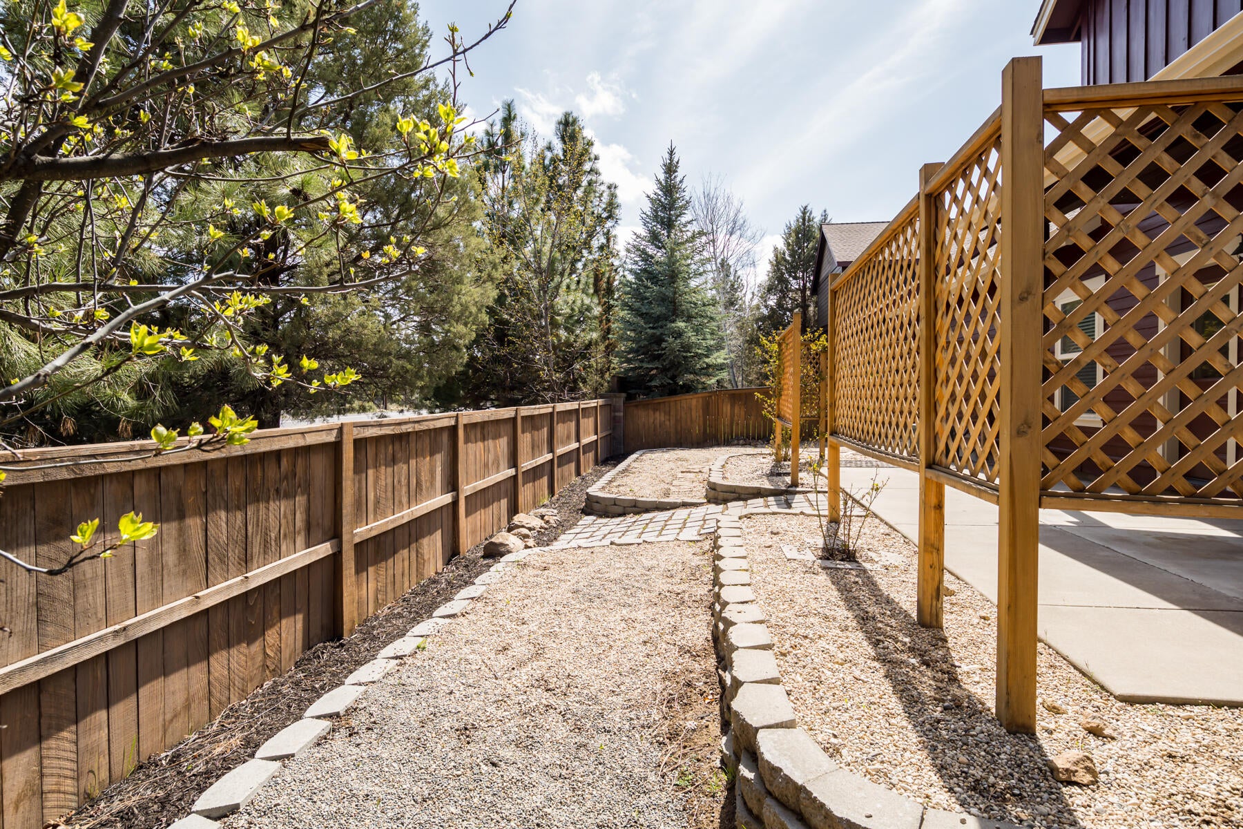 61462 Linton Loop Bend, OR 97702 - Photo 34 of 36 backyard