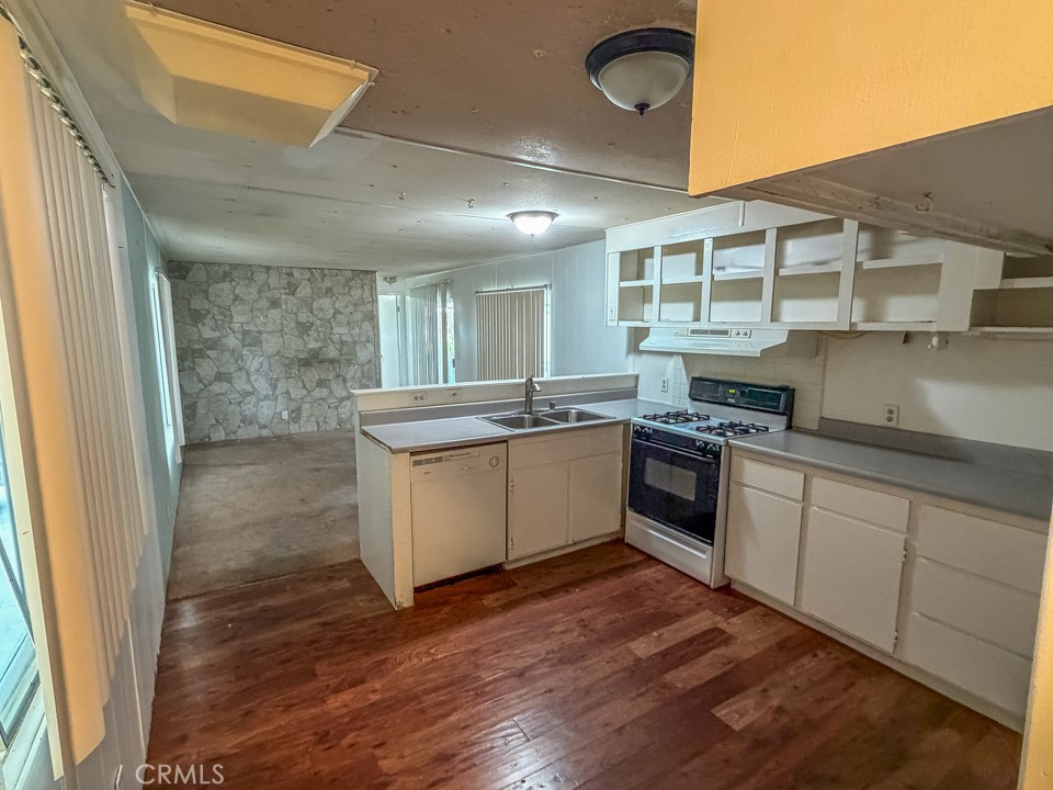4444 East Ave R, Unit 132 Palmdale, CA 93552 - Photo 4 of 19 Gallery Image 4
