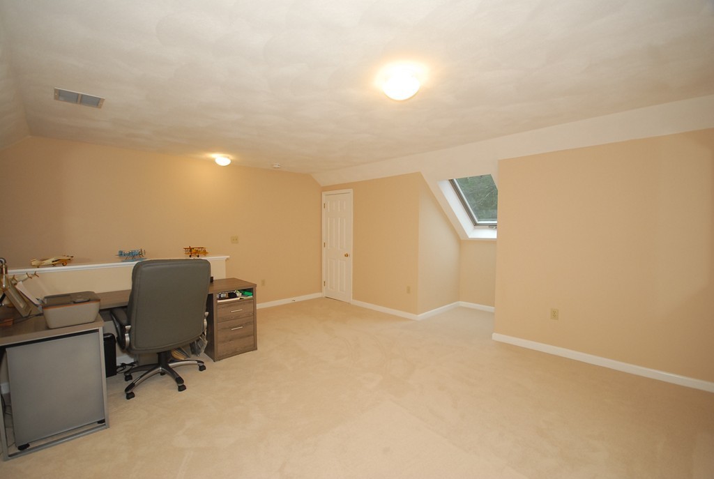 24 Deer Path, Unit 4 Maynard, MA 01754 - Photo 16 of 30