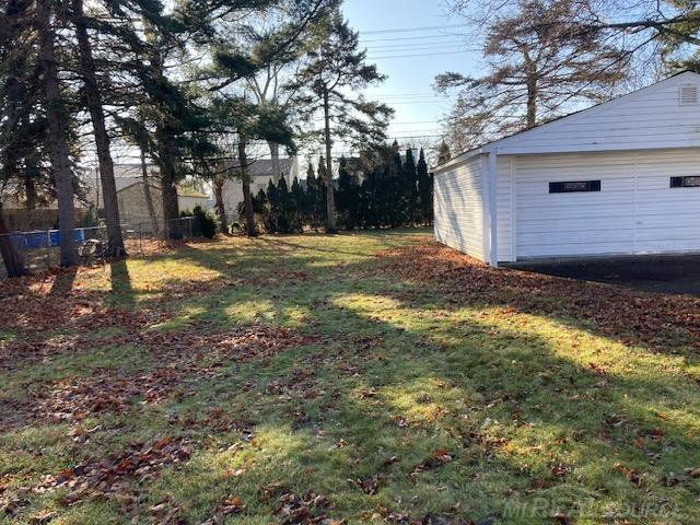 8442 Central Street Center Line, MI 48015 - Photo 5 of 19
