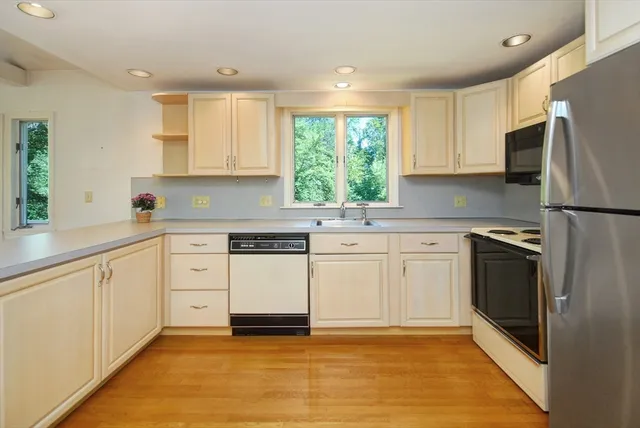 $925,000 | 182 Southfield Road, Concord, MA 01742