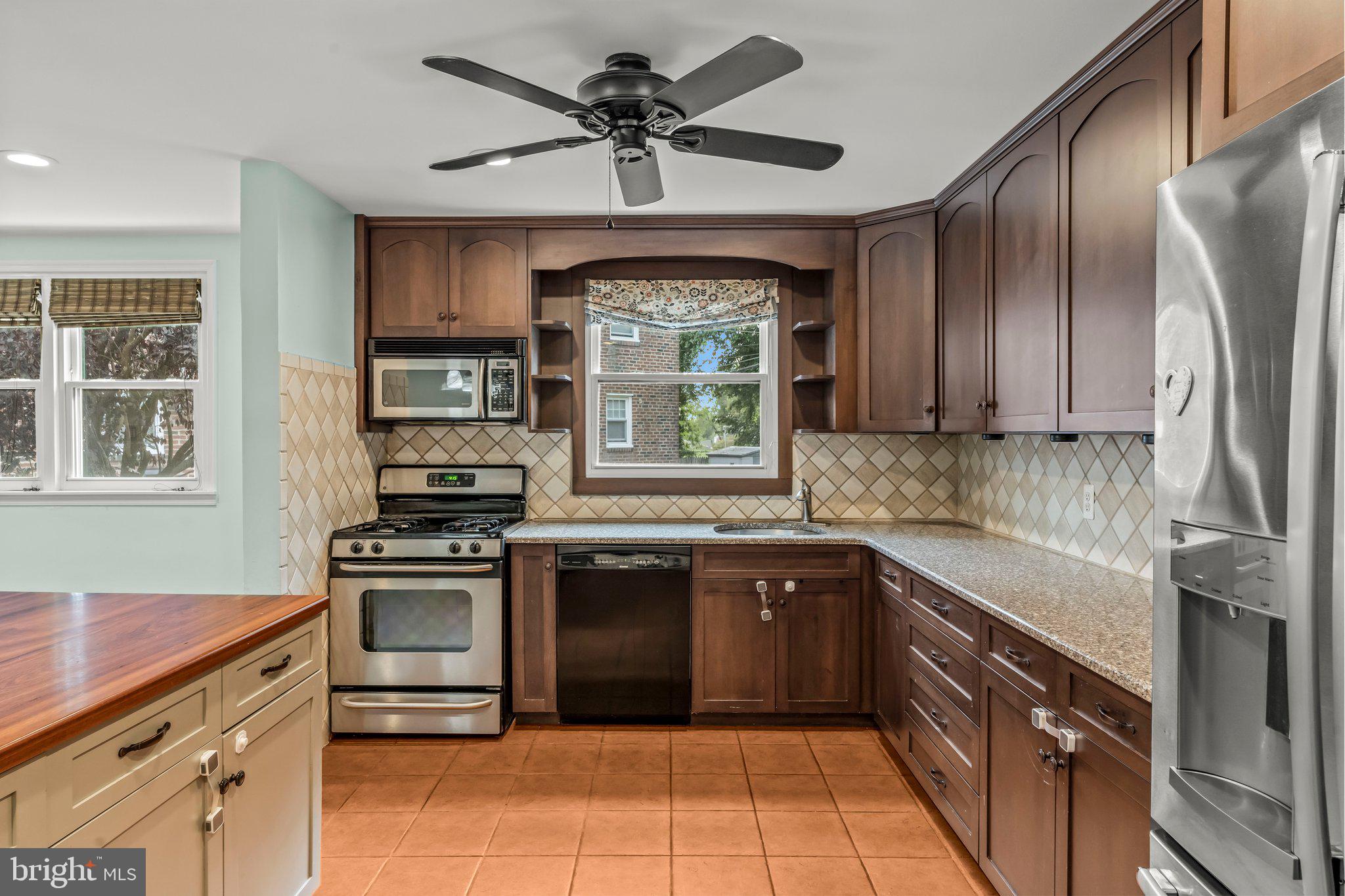 710 Ripley Street Philadelphia, PA 19111 - Photo 2 of 34 Gallery Image 2
