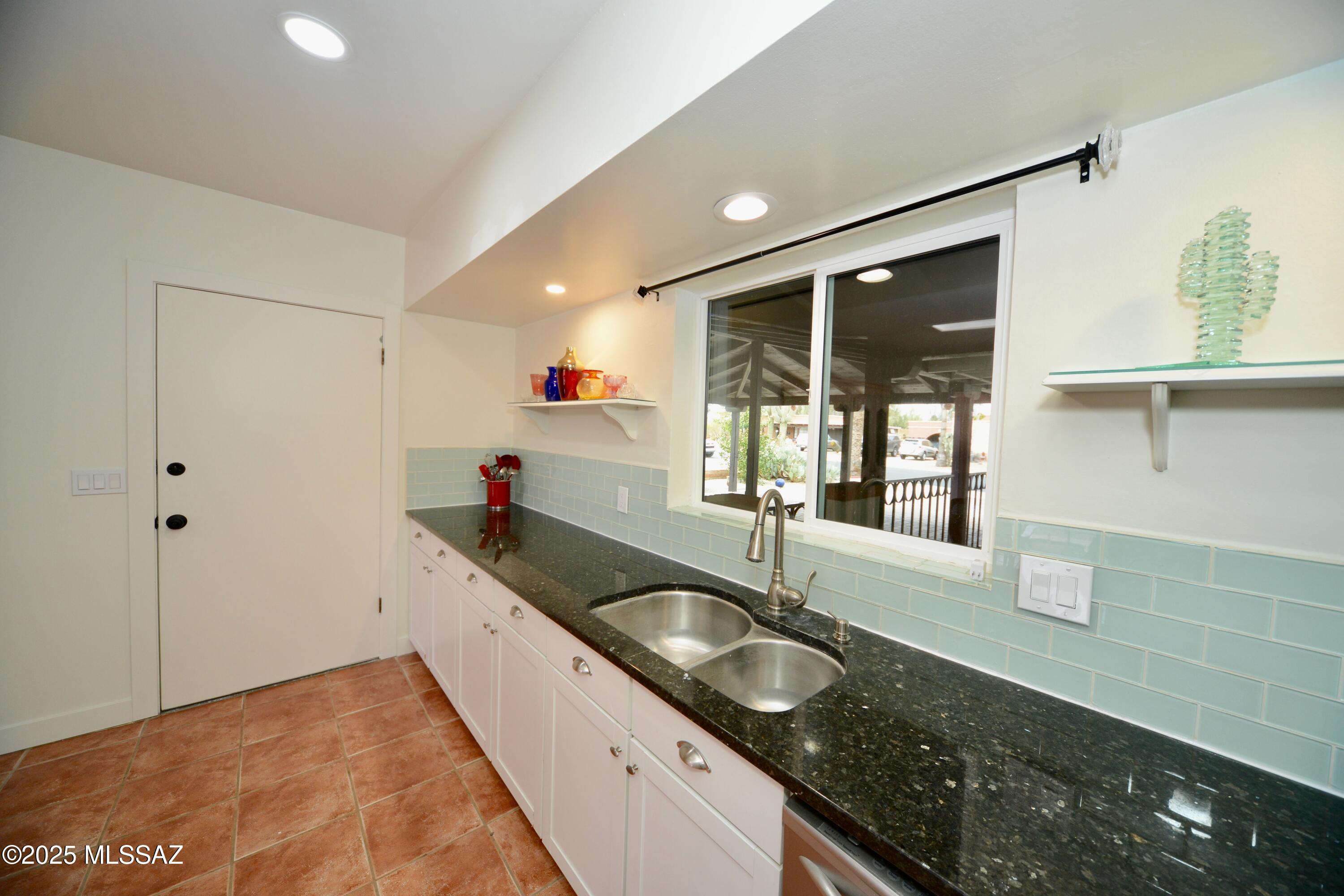 324 East Los Rincones Green Valley, AZ 85614 - Photo 23 of 47 Gallery Image 23
