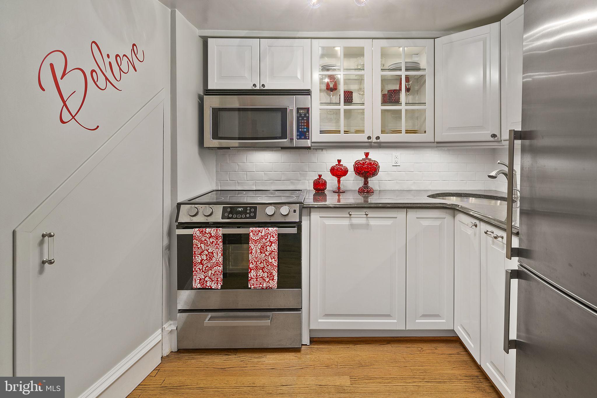 904 D Street Southeast, Unit 8 Washington, DC 20003 - Photo 14 of 24 Fully renovated kitchen