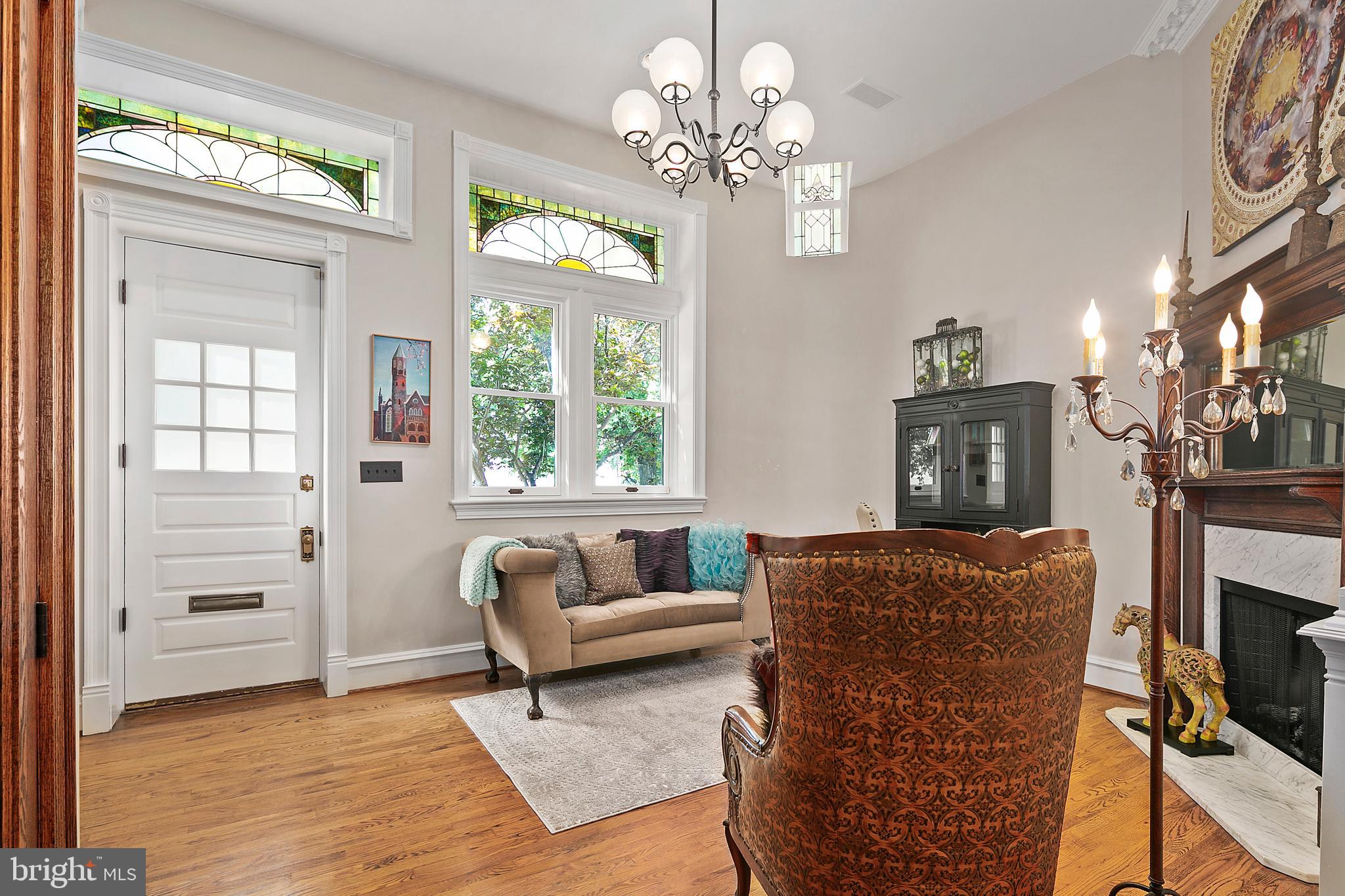 904 D Street Southeast, Unit 8 Washington, DC 20003 - Photo 3 of 24 Beautiful stained glass windows