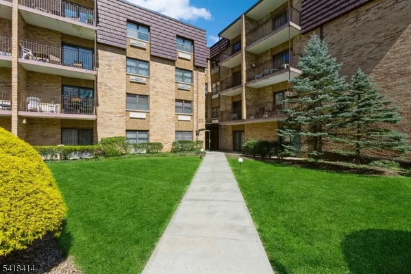 $599,000 | 22 Riverside Drive, Unit B 7, Cranford, NJ 07016