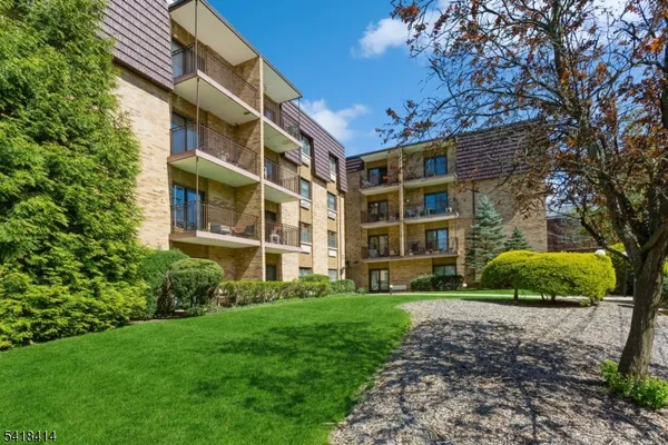 $599,000 | 22 Riverside Drive, Unit B 7, Cranford, NJ 07016