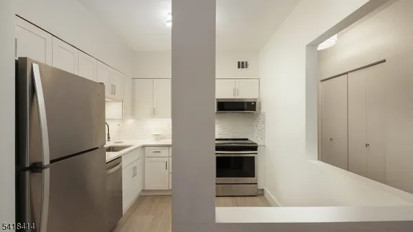 $599,000 | 22 Riverside Drive, Unit B 7, Cranford, NJ 07016