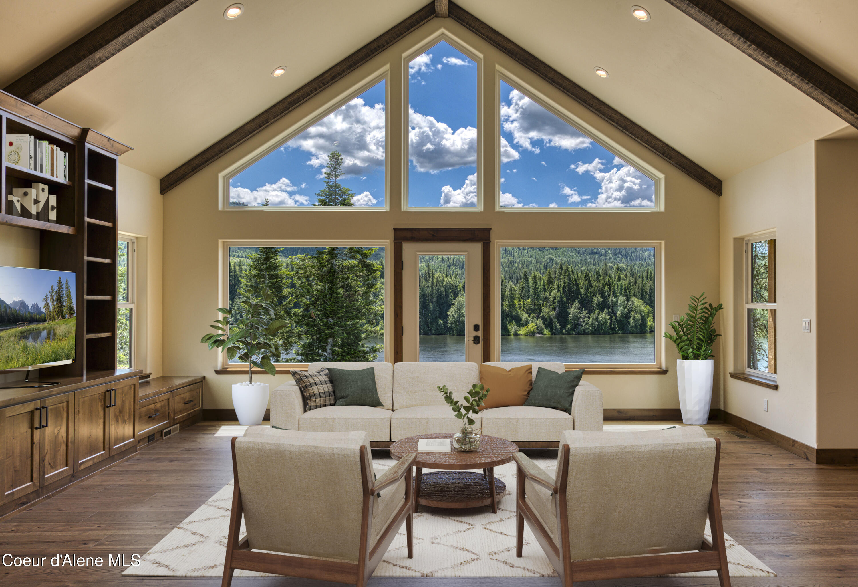 4450 Dufort Road Sagle, ID 83860 - Photo 31 of 81 Great Room