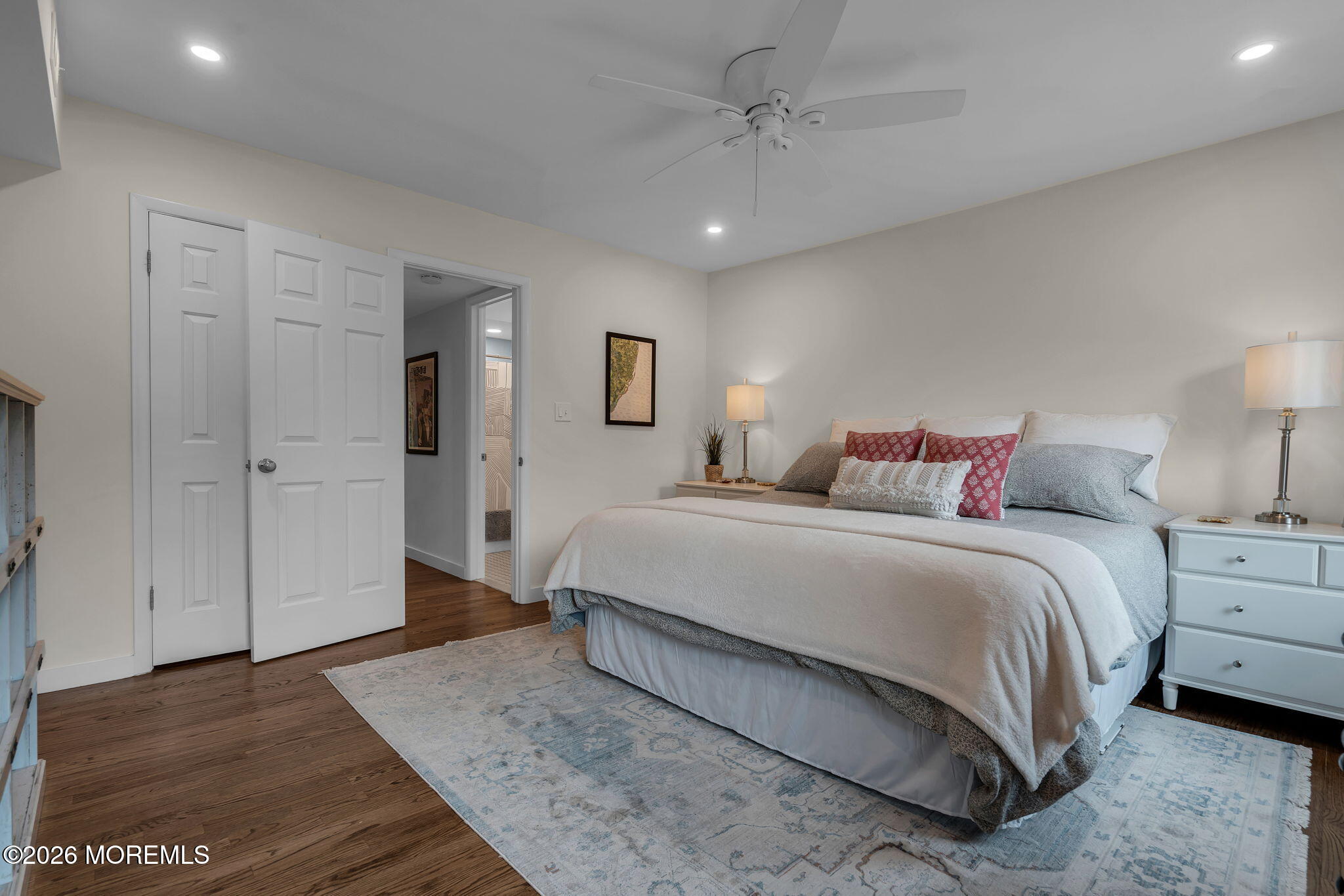 200 Portland Road, Unit C6 Highlands, NJ 07732 - Photo 13 of 21 King Size Bed