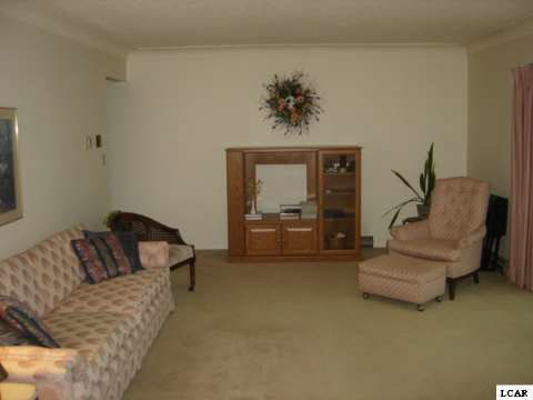 555 Trenton Road Adrian, MI 49221 - Photo 17 of 25 20376980-16.JPG