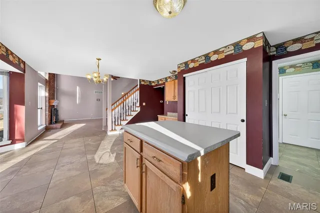 $289,900 | 3811 Halter Court, Florissant, MO 63034