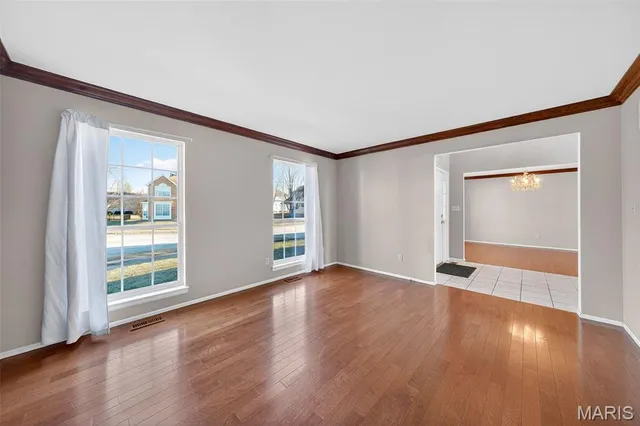 $289,900 | 3811 Halter Court, Florissant, MO 63034