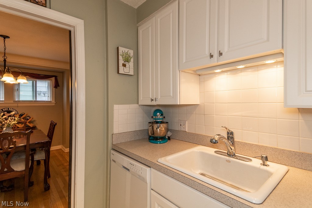 5199 Mayview Road Cleveland, OH 44124 - Photo 13 of 30