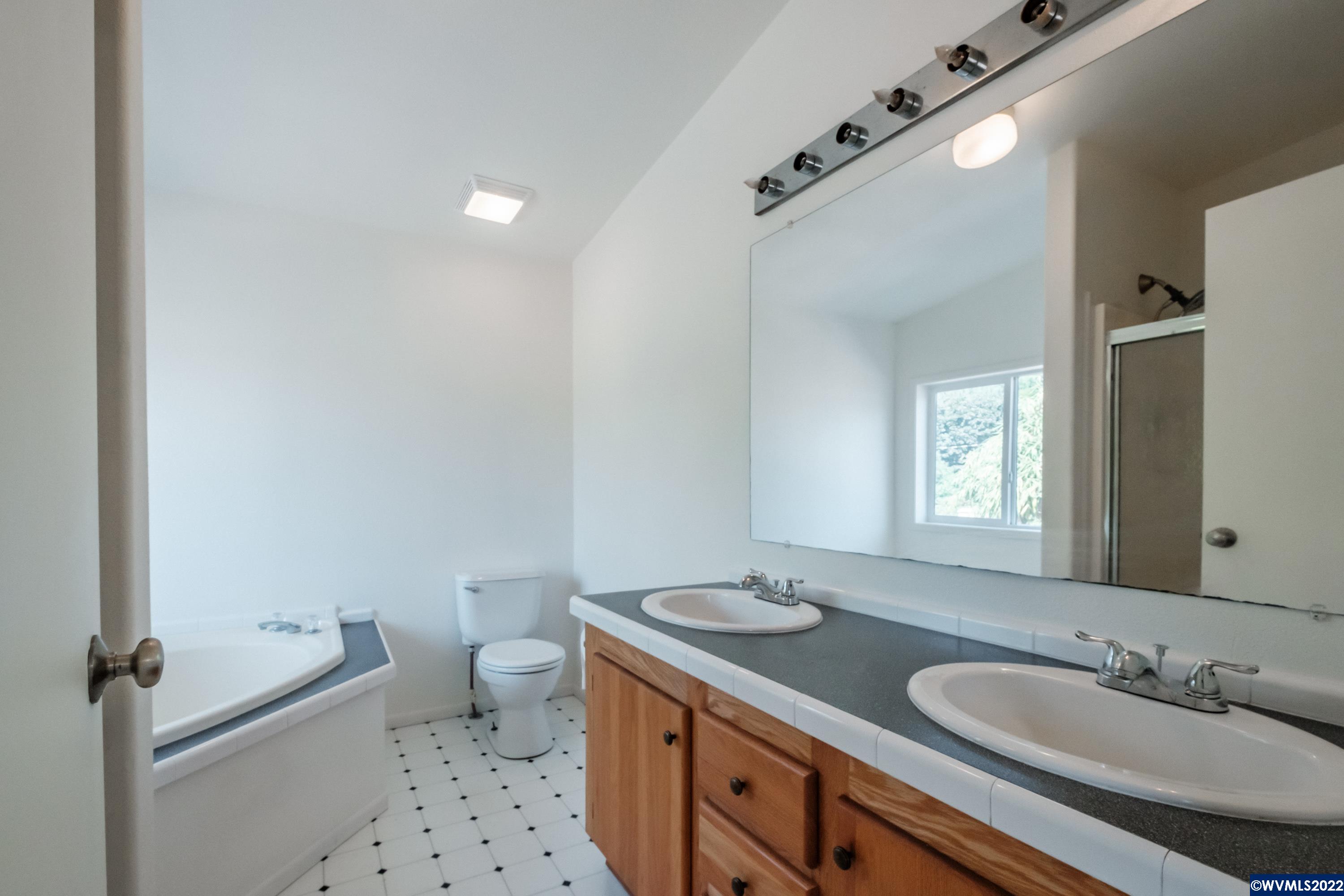 31050 South 3rd Street Lebanon, OR 97355 - Photo 25 of 42