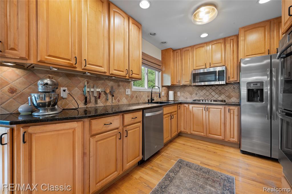 1467 West Avon Road Rochester Hills, MI 48309 - Photo 14 of 51