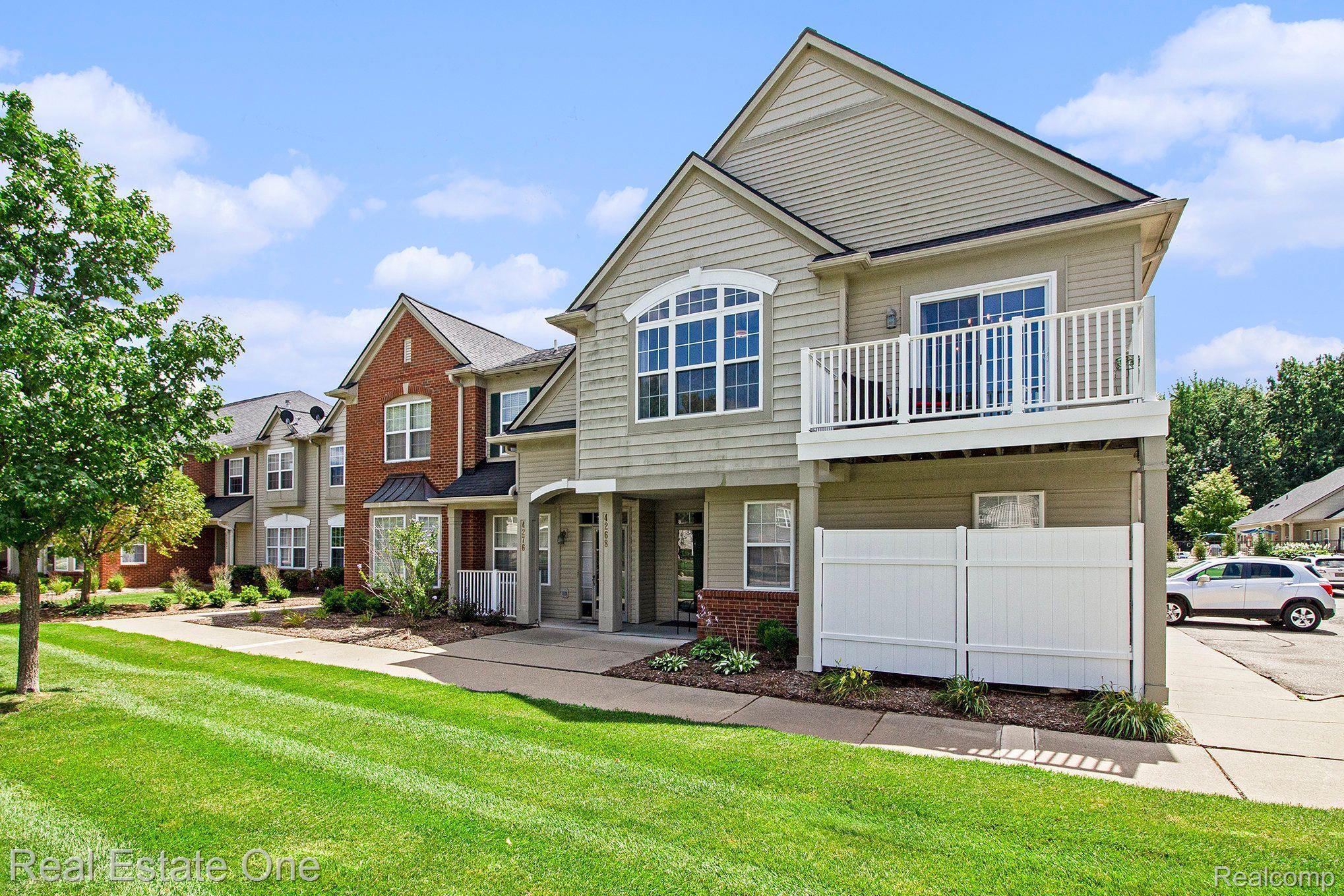4268 Hampton Ridge Boulevard Howell, MI 48843 - Photo 1 of 24 END UNIT