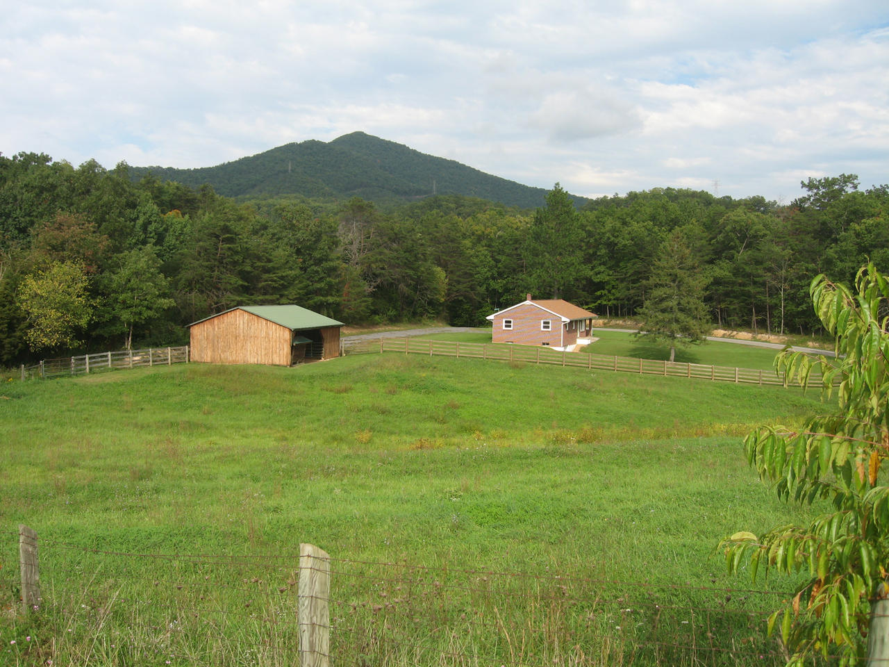 2555 Bradshaw Road Elliston, VA 24087 - Photo 1 of 29 Main