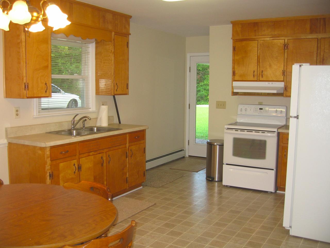 2555 Bradshaw Road Elliston, VA 24087 - Photo 14 of 29 13_kitchen