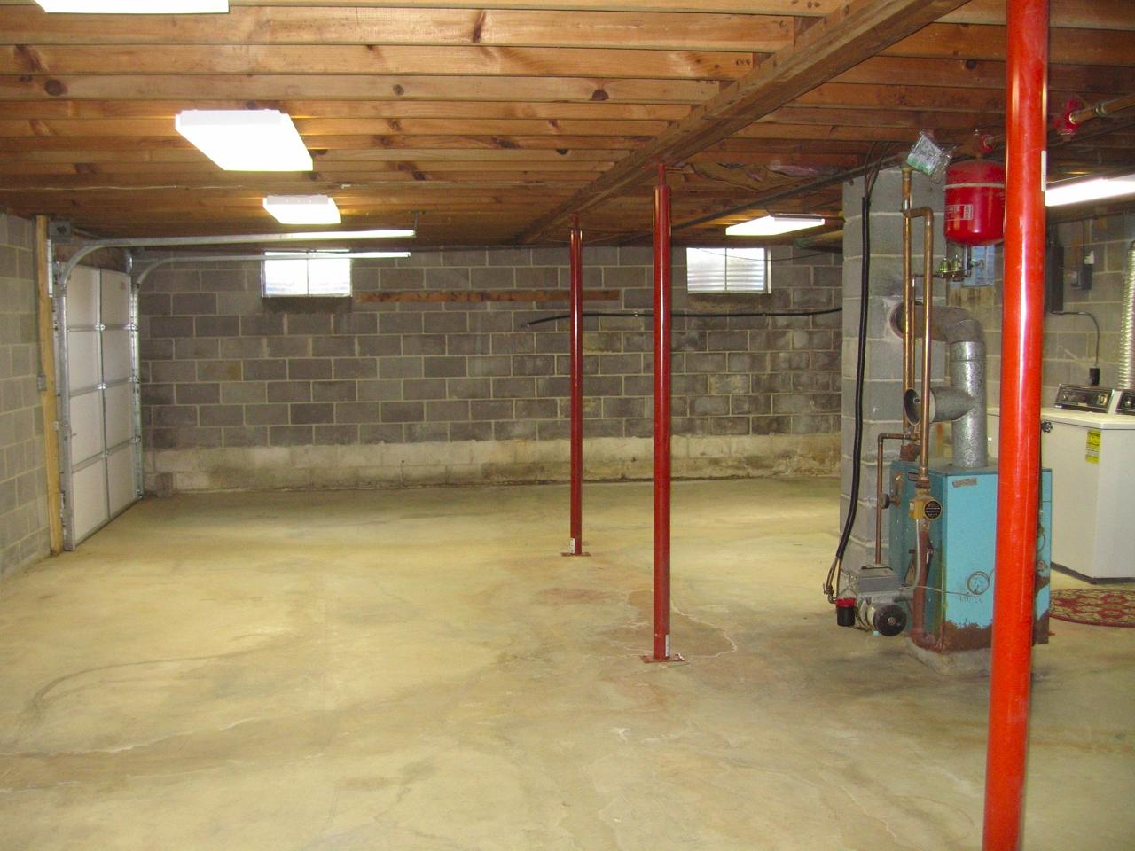 2555 Bradshaw Road Elliston, VA 24087 - Photo 21 of 29 20_basement