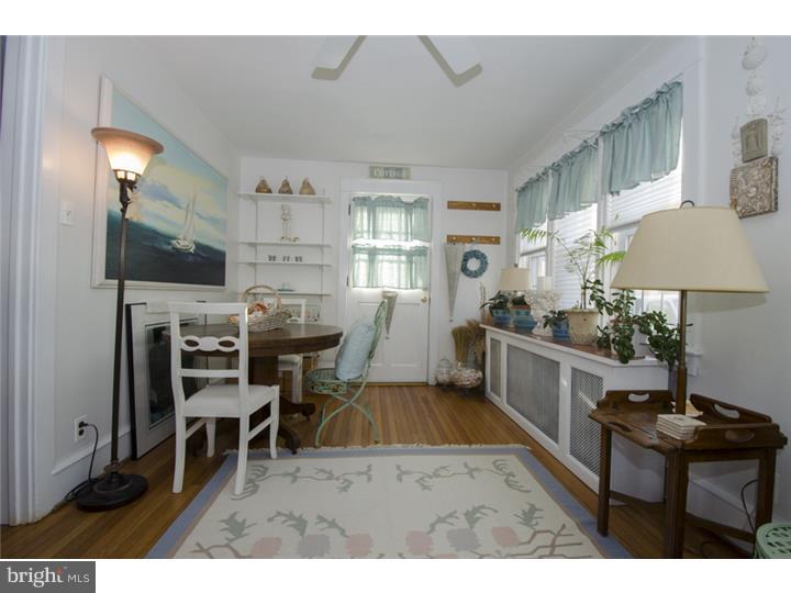 27 Deforest Road Lansdowne, PA 19050 - Photo 8 of 25 Sun Room