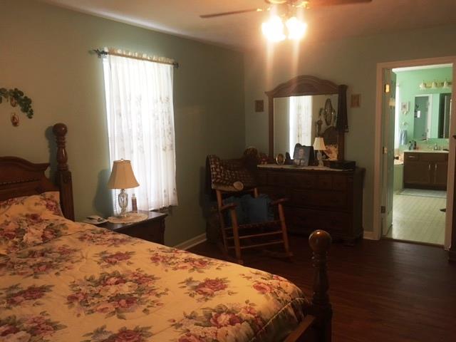 3343 Knight Road Woodlawn, TN 37191 - Photo 10 of 29 Large master bedroom with laminate flooring.