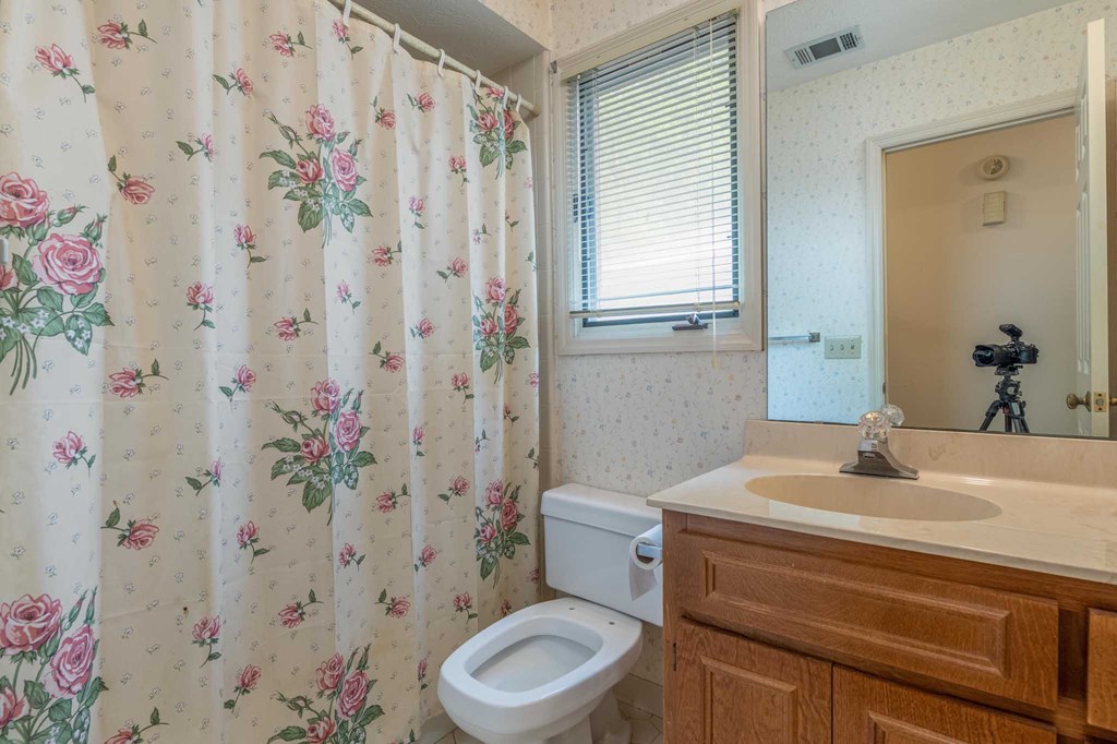 4151 Anglin Road, Unit 6A Columbus, GA 31907 - Photo 17 of 22 Hallway Full Bath