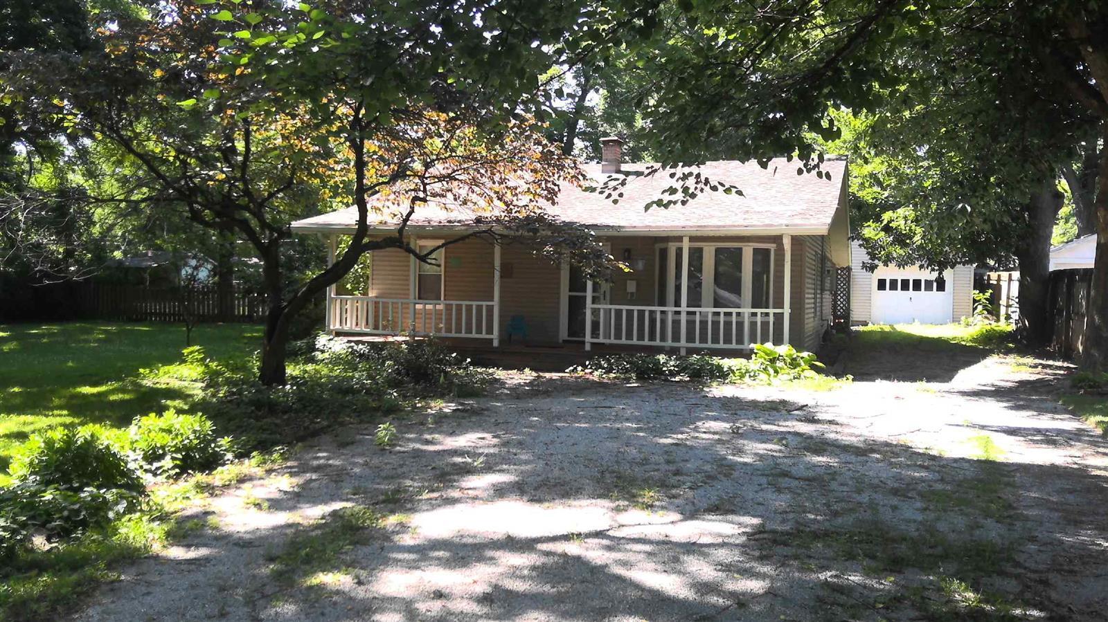 3034 West State Street Springfield, MO 65802 - Photo 1 of 1 3034 w state front 6-17-24 CG