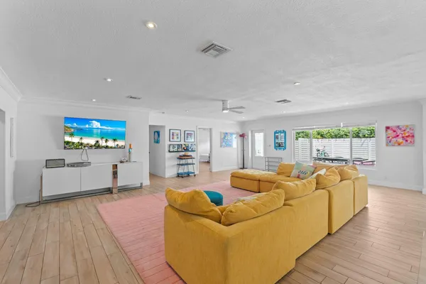 $7,300 | 1510 Northeast 57th Court, Fort Lauderdale, FL 33334
