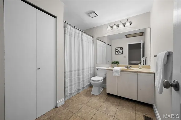 $260,000 | 1323 Tahoe Valley Court, Ballwin, MO 63021