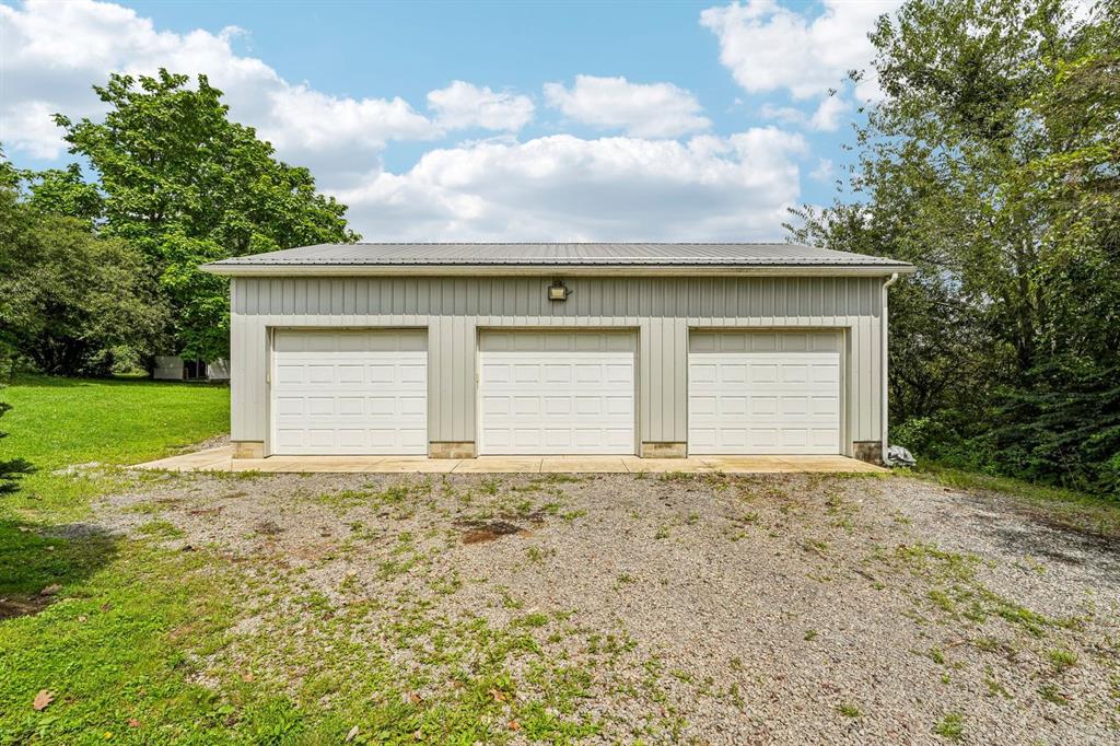 201 Frew Road Ellwood City, PA 16117 - Photo 4 of 40 Gallery Image 4