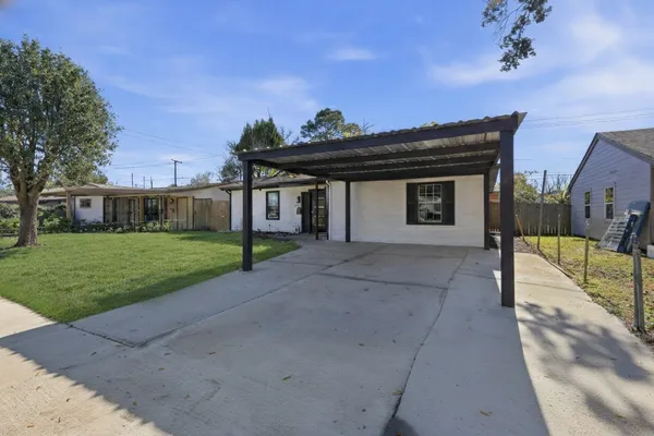 $235,000 | 2716 Windsor Lane, Pasadena, TX 77506