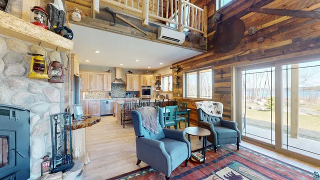 $1,325,000 | 7498 Bayside Drive, Crane Lake, MN 55725