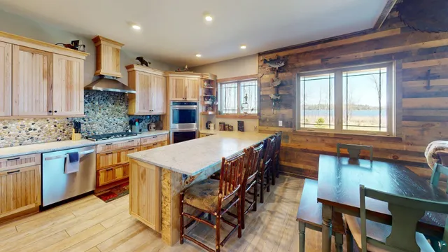 $1,325,000 | 7498 Bayside Drive, Crane Lake, MN 55725