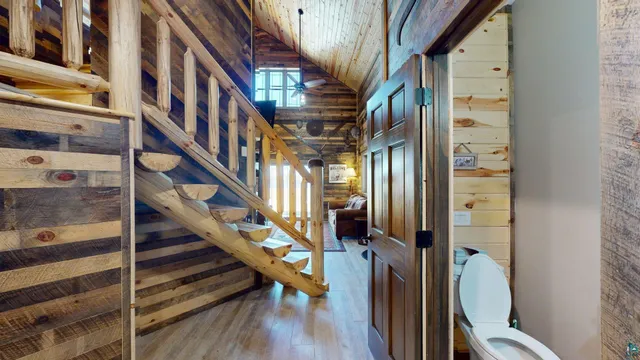 $1,325,000 | 7498 Bayside Drive, Crane Lake, MN 55725