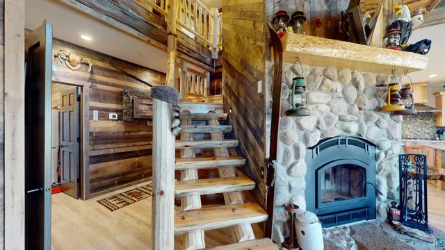 $1,325,000 | 7498 Bayside Drive, Crane Lake, MN 55725