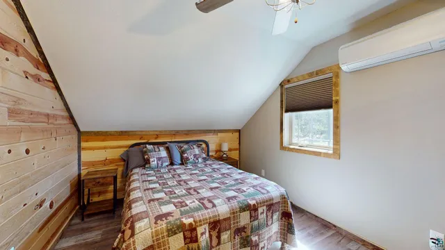 $1,325,000 | 7498 Bayside Drive, Crane Lake, MN 55725