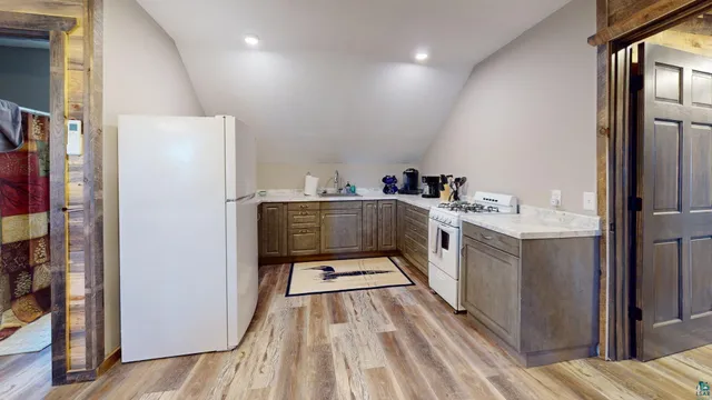 $1,325,000 | 7498 Bayside Drive, Crane Lake, MN 55725