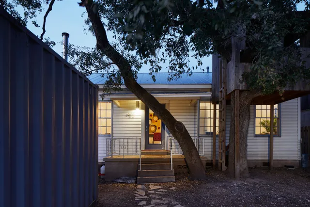 $3,250 | 902 West Mary Street, Unit 1, Austin, TX 78704