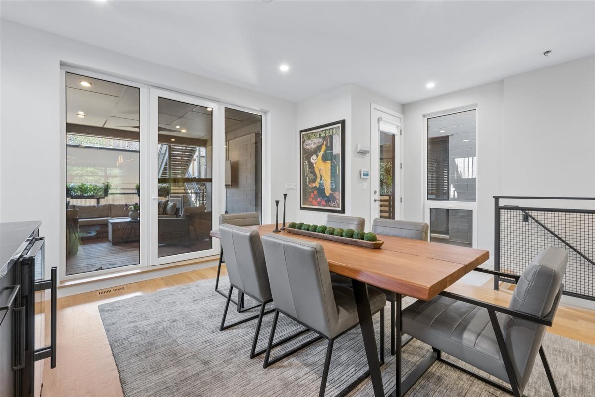 2719 West Haddon Avenue, Unit 1 Chicago, IL 60622 - Photo 8 of 27