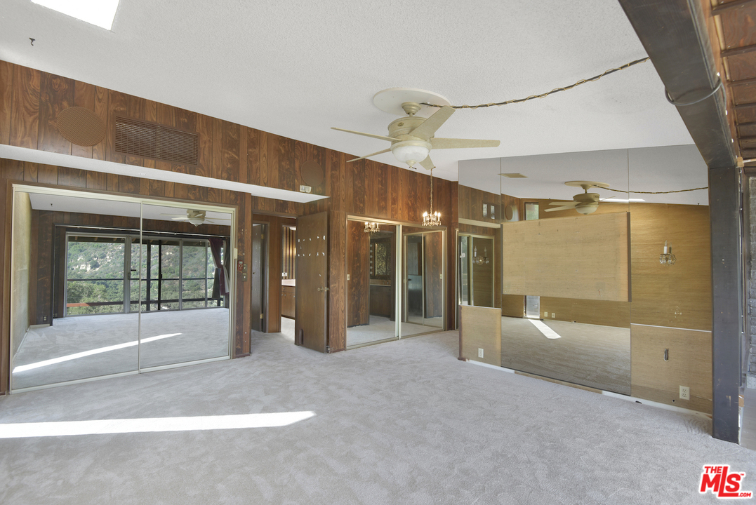145 Old Church Road Topanga, CA 90290 - Photo 26 of 37 a view of lobby with a tub and shower