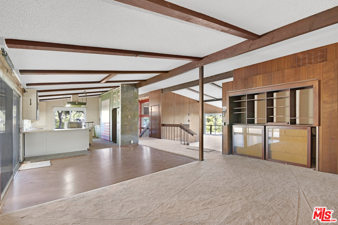 145 Old Church Road Topanga, CA 90290 - Photo 6 of 37