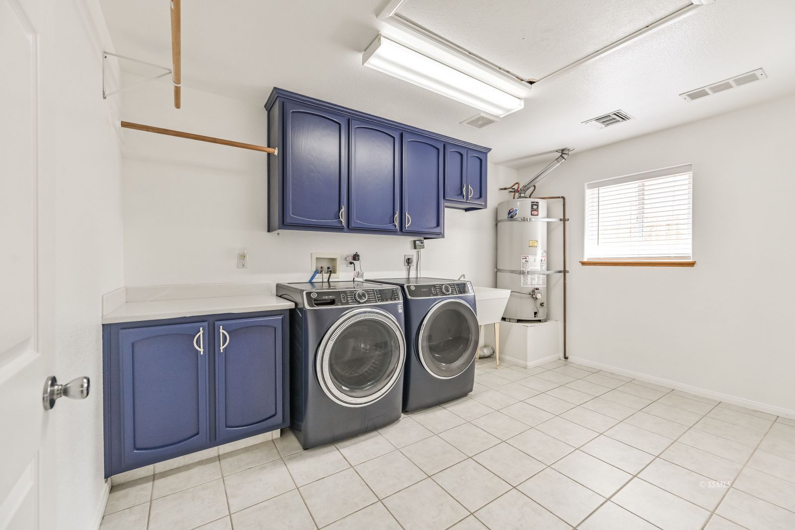 2112 Camino El Canon Ridgecrest, CA 93555 - Photo 15 of 21