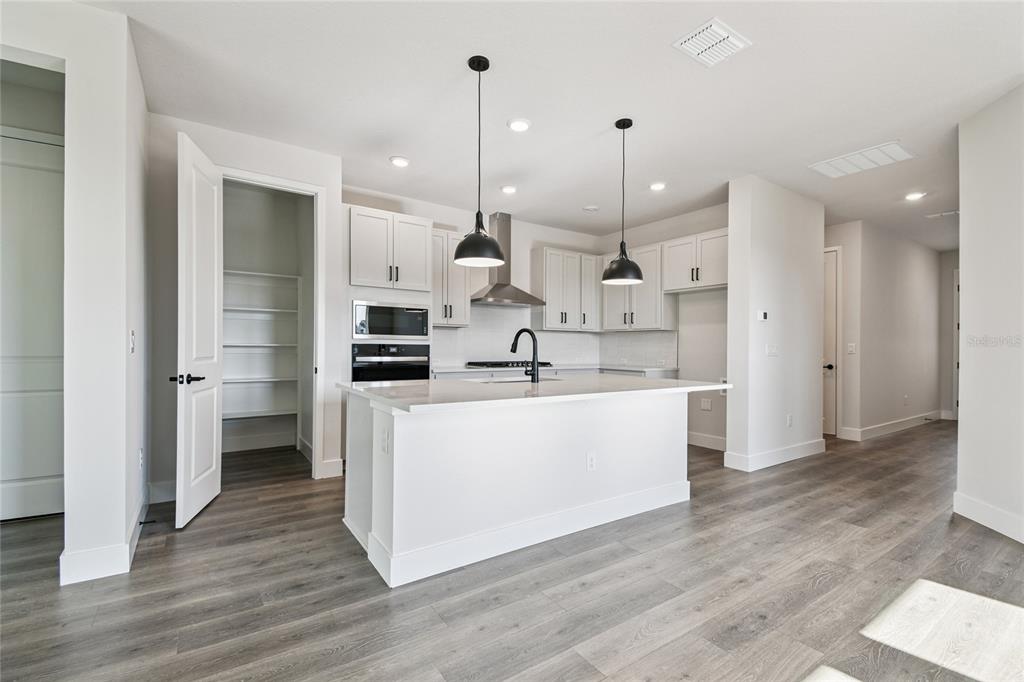 5048 Chapel Row Avenue Apollo Beach, FL 33572 - Photo 6 of 45