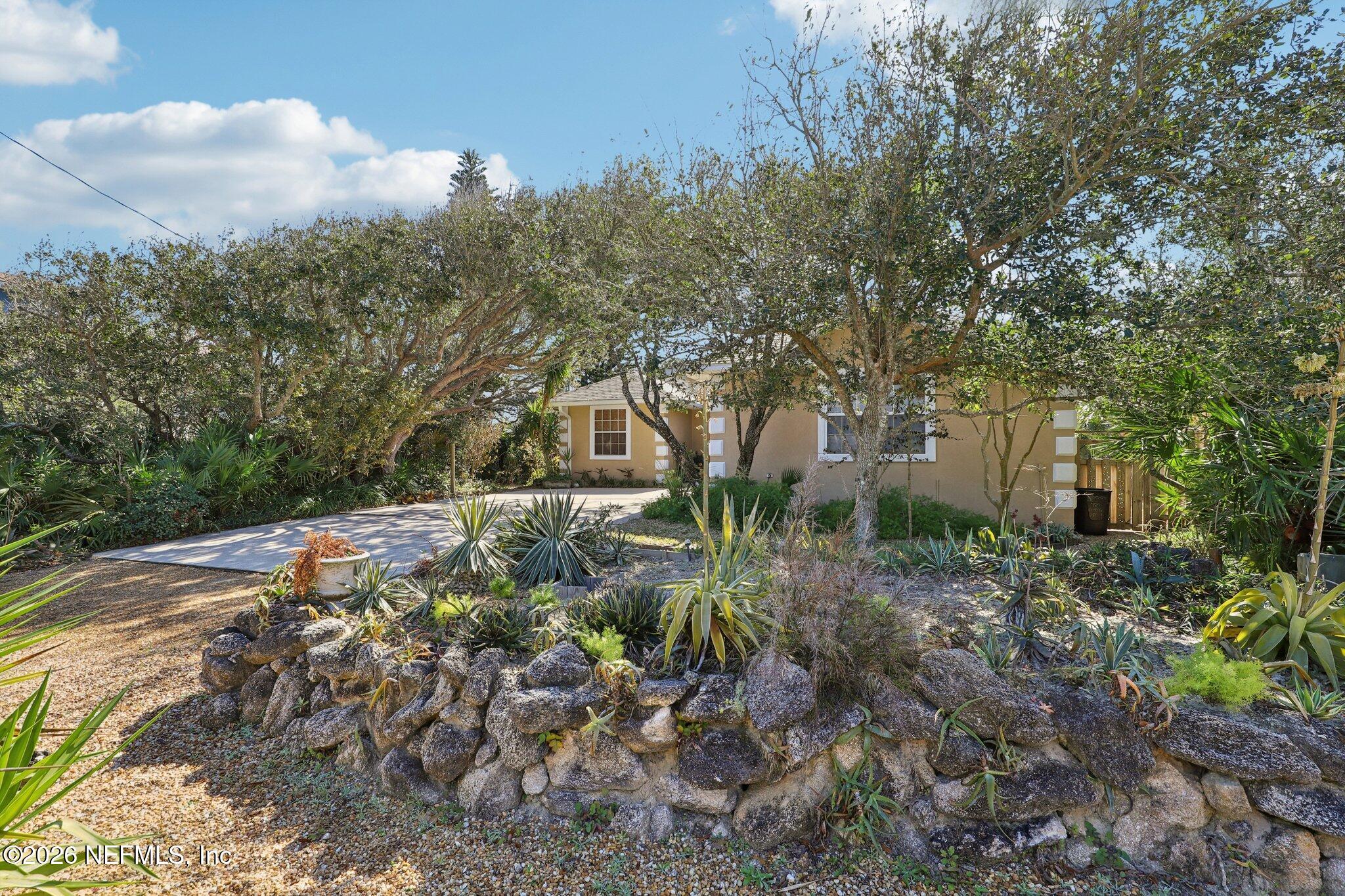 303 Fourteenth Street St. Augustine, FL 32084 - Photo 3 of 45 3-web-or-mls-14th St-S1002-003