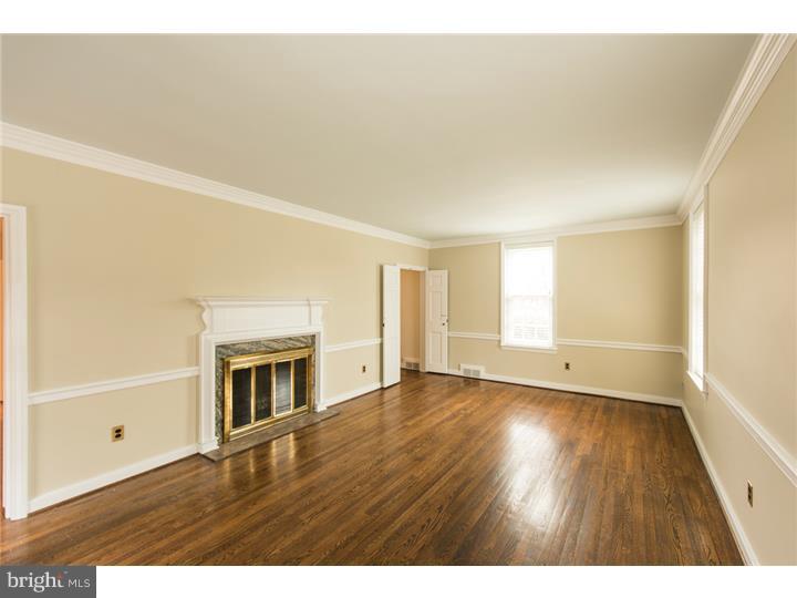 123 Edgewood Road Wilmington, DE 19803 - Photo 4 of 25 Living Room