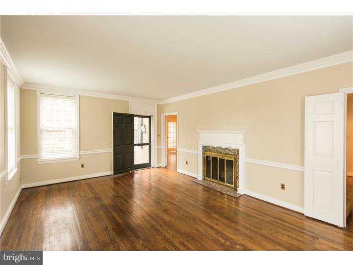 123 Edgewood Road Wilmington, DE 19803 - Photo 5 of 25 Living Room