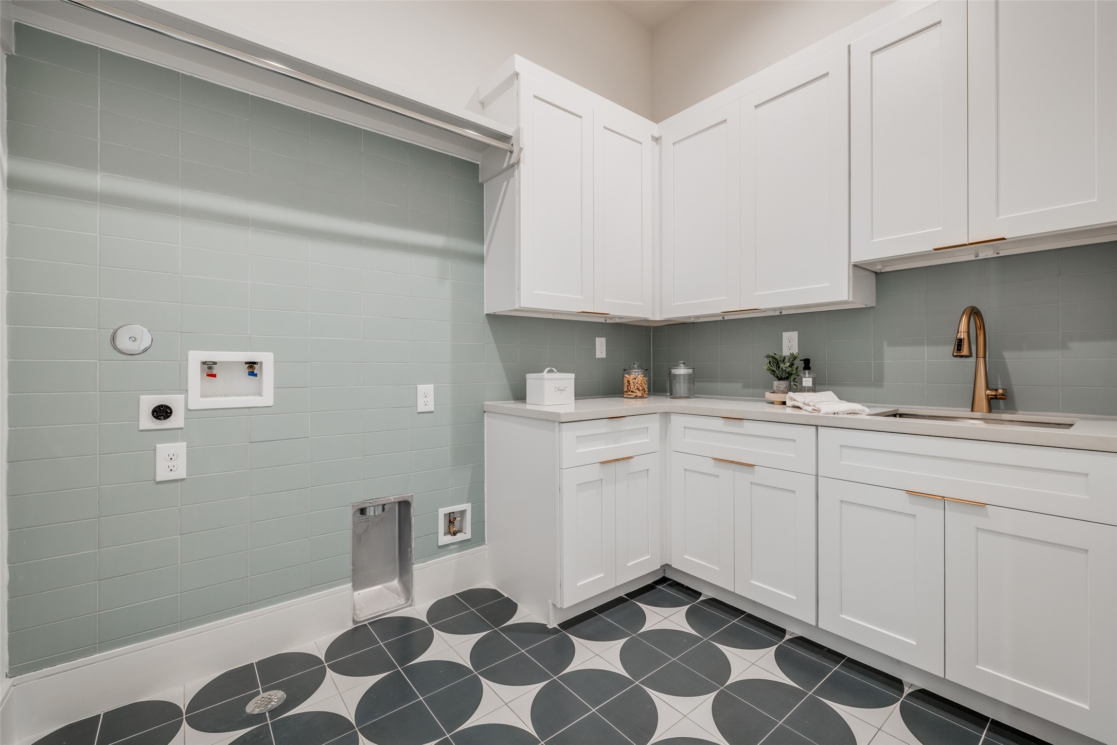 1701 Banks Street Houston, TX 77098 - Photo 32 of 44 a kitchen with stainless steel appliances a sink and cabinets